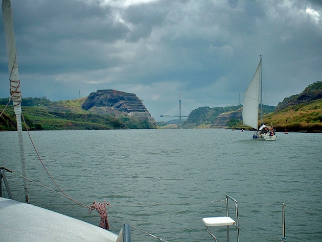 Panama Transit6.JPG (94470 bytes)